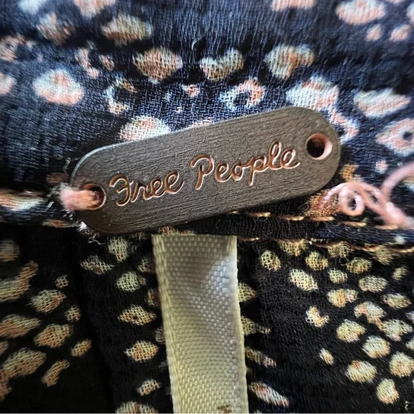 Free People Dani Sheer Boho Festival Floral Paisley Animal Print Button Blouse S - Picture 5 of 9